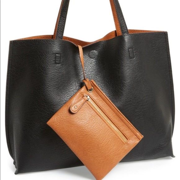 Street Level Handbags - NWOT Street Level reversible tote with wristlet
